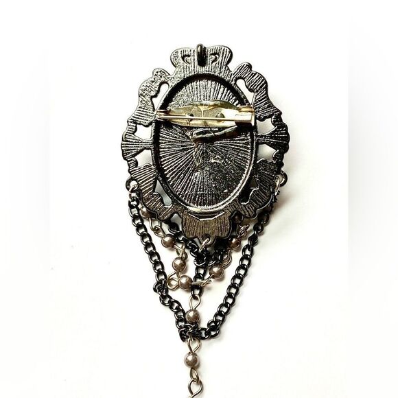 VICTORIAN CAMEO BROOCH. - Picture 2 of 2